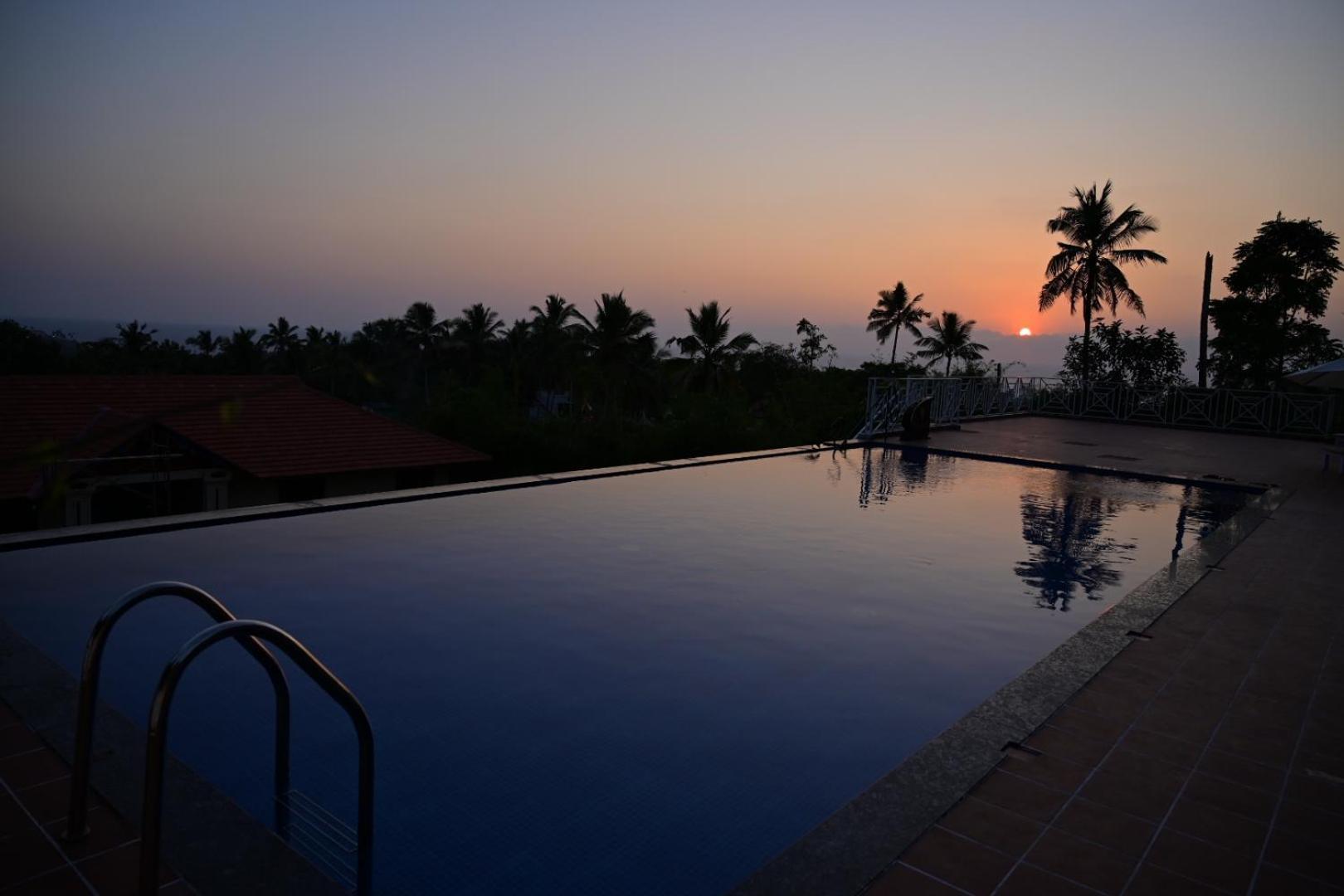 Aadisaktthi Leisure Resort, Kovalam Thiruvananthapuram Exterior foto
