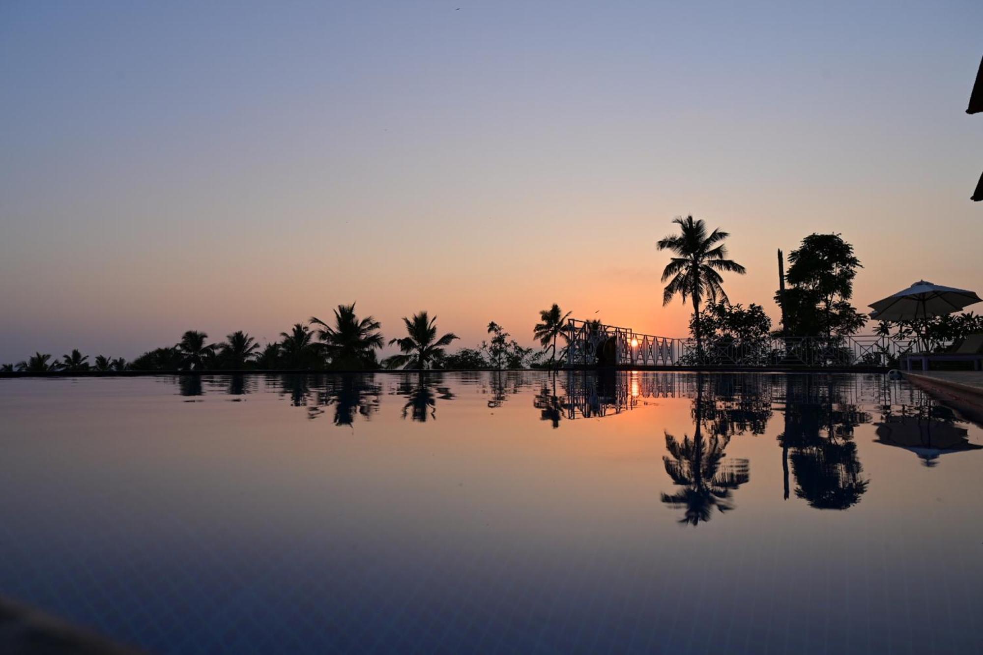 Aadisaktthi Leisure Resort, Kovalam Thiruvananthapuram Exterior foto